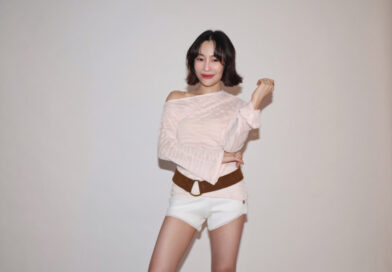 ‘rari’ ศิลปินหญิงคนล่าสุดจากบ้าน ‘HolyFox’ เปิดตัวกับเพลง ‘ครึ่งทาง’ ที่พกสกิลแต่งเองทุกคำ ทุกเมโลดี้