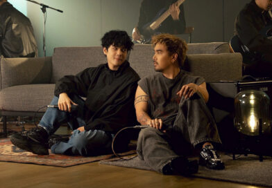 นิกกี้ ณฉัตร คืนไมค์ในรอบหลายปี ร่วมแจม Live Session เพลงใหม่วง Yes’Sir Days ตอกย้ำความเหงาคนโสด