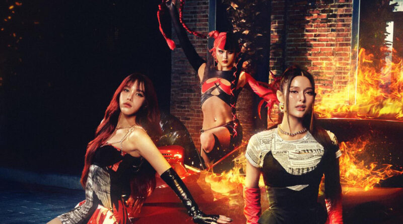 JMNK ดีว่าสาวเสียงทรงพลังส่งซิงเกิล ‘แม่บอก’กับลุคใหม่สะดุดตา ตอกย้ำความเป็นดีว่าตัวแม่ของวงการ T POP