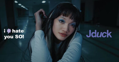 smallroom เปิดตัวศิลปินใหม่ “Jduck” สาวครีเอทีฟสุดเท่ ส่งซิงเกิลแรก “i hate you SO!”